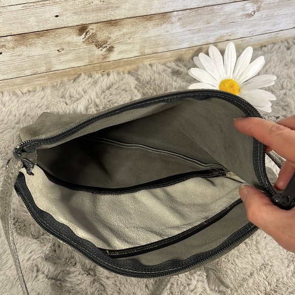 NWOT Grey Leather & Suede Shoulder Bag - Picture 3 of 4